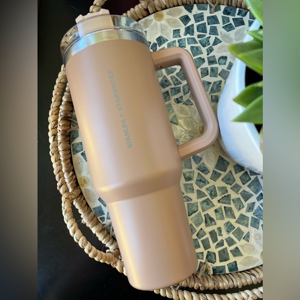 Stanley x Starbucks Camel NWT 40oz Tumbler